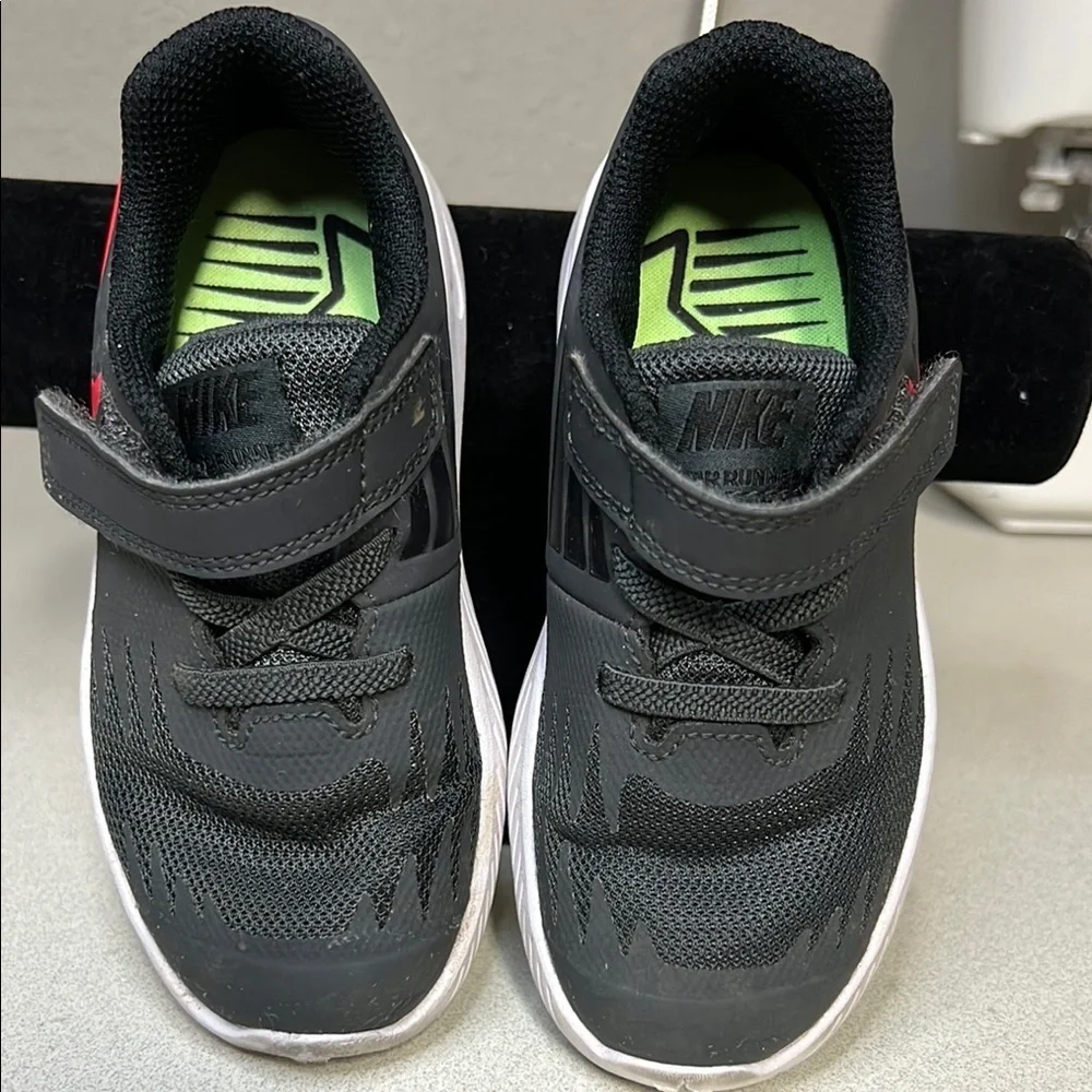 Nike Black and Green Sneakers with Velcro Strap